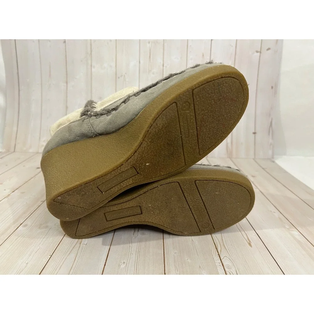 American Eagle Wedge Heel Winter Boots Size 8 Faux Suede Faux Fur Gray Cream